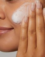 Hydrating Cream-to-Foam Cleanser - Image 5